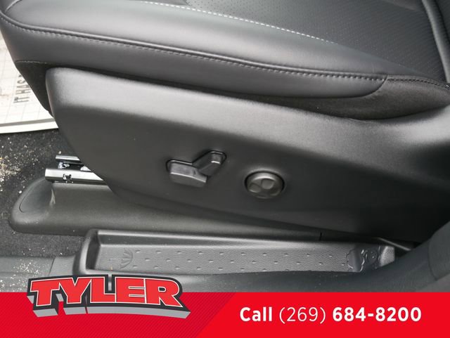 New 2026 Chrysler Pacifica Select AWD/4WD image 23