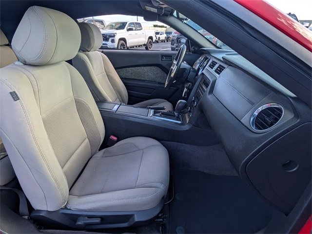 Used 2014 Ford Mustang Convertible image 15