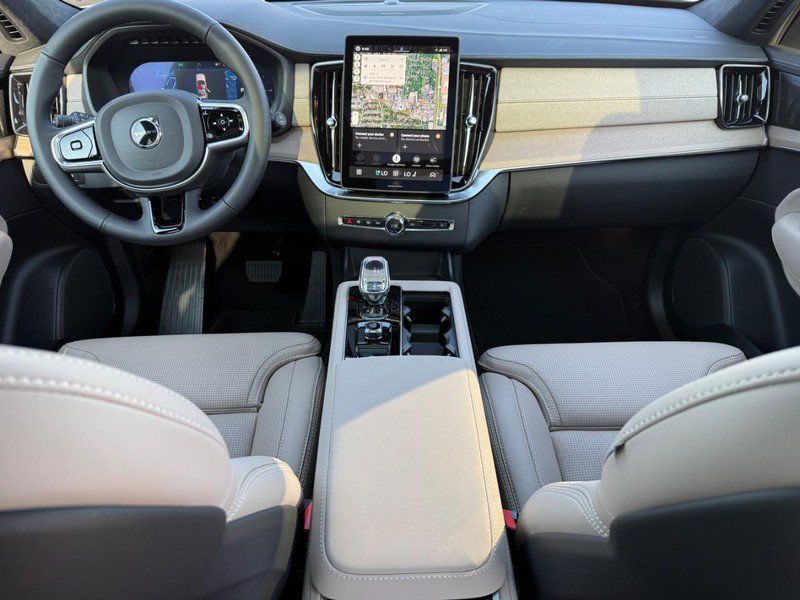New 2026 Volvo XC90 T8 Ultra w/ Lounge Package AWD/4WD image 8