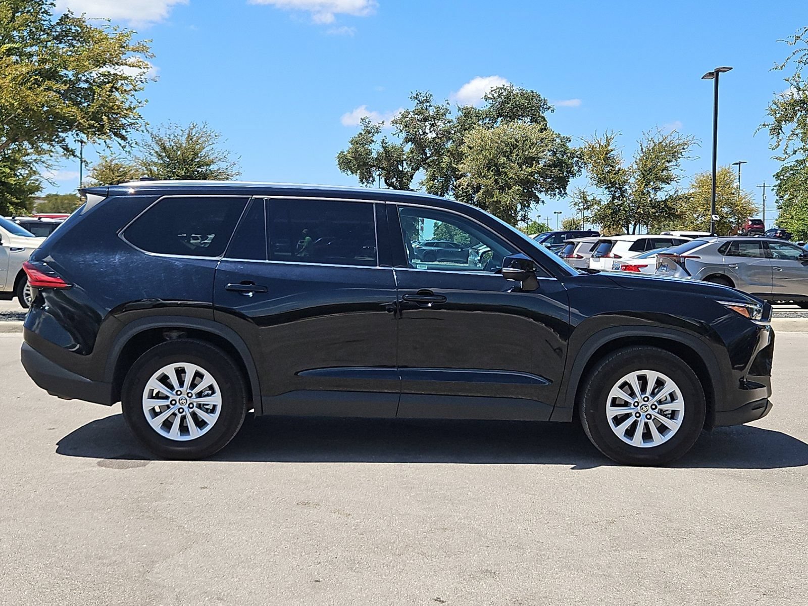 Used 2025 Toyota Grand Highlander AWD image 6