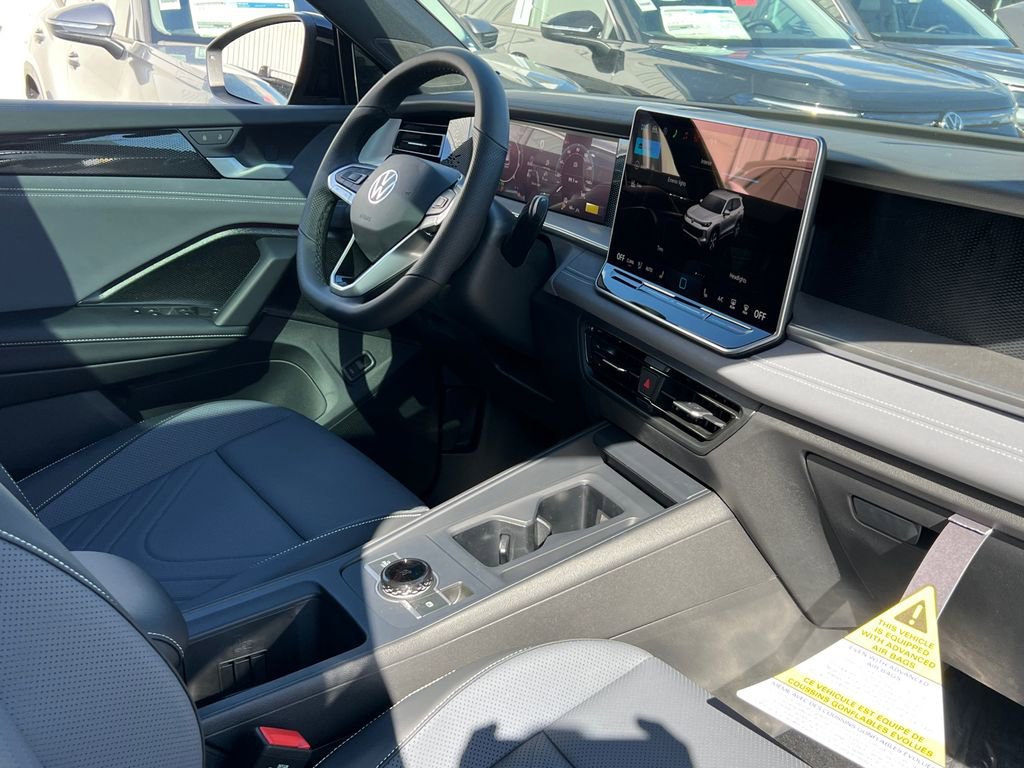 New 2026 Volkswagen Tiguan SE R-Line image 9