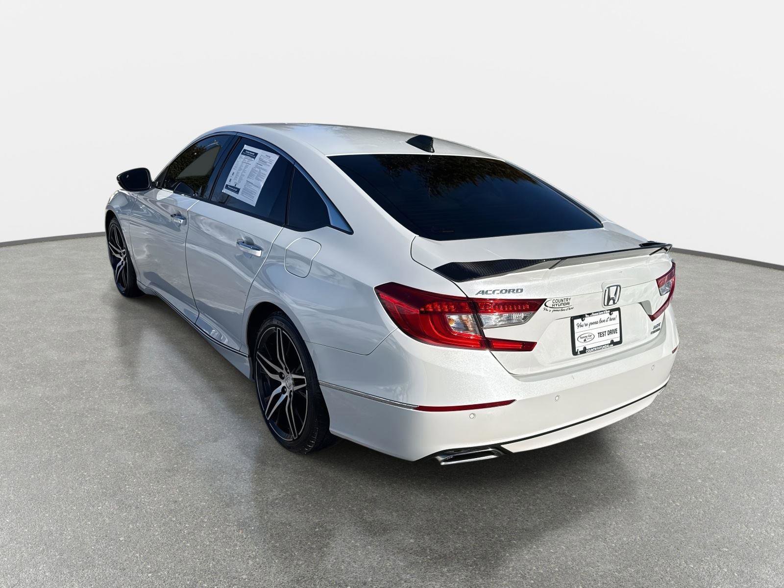 Used 2022 Honda Accord Touring image 7