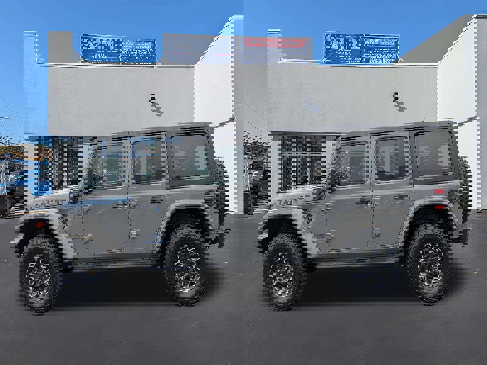 Used 2023 Jeep Wrangler Unlimited Rubicon 4xe w/ Cold Weather Group image 5