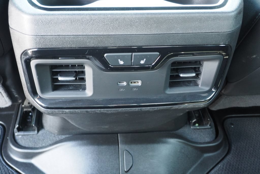 Used 2025 GMC Sierra 3500 AT4 w/ AT4 Premium Plus Package AWD/4WD image 16