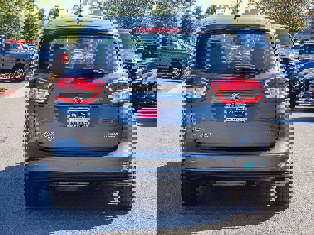 Used 2017 Ford C-MAX Energi Titanium image 5