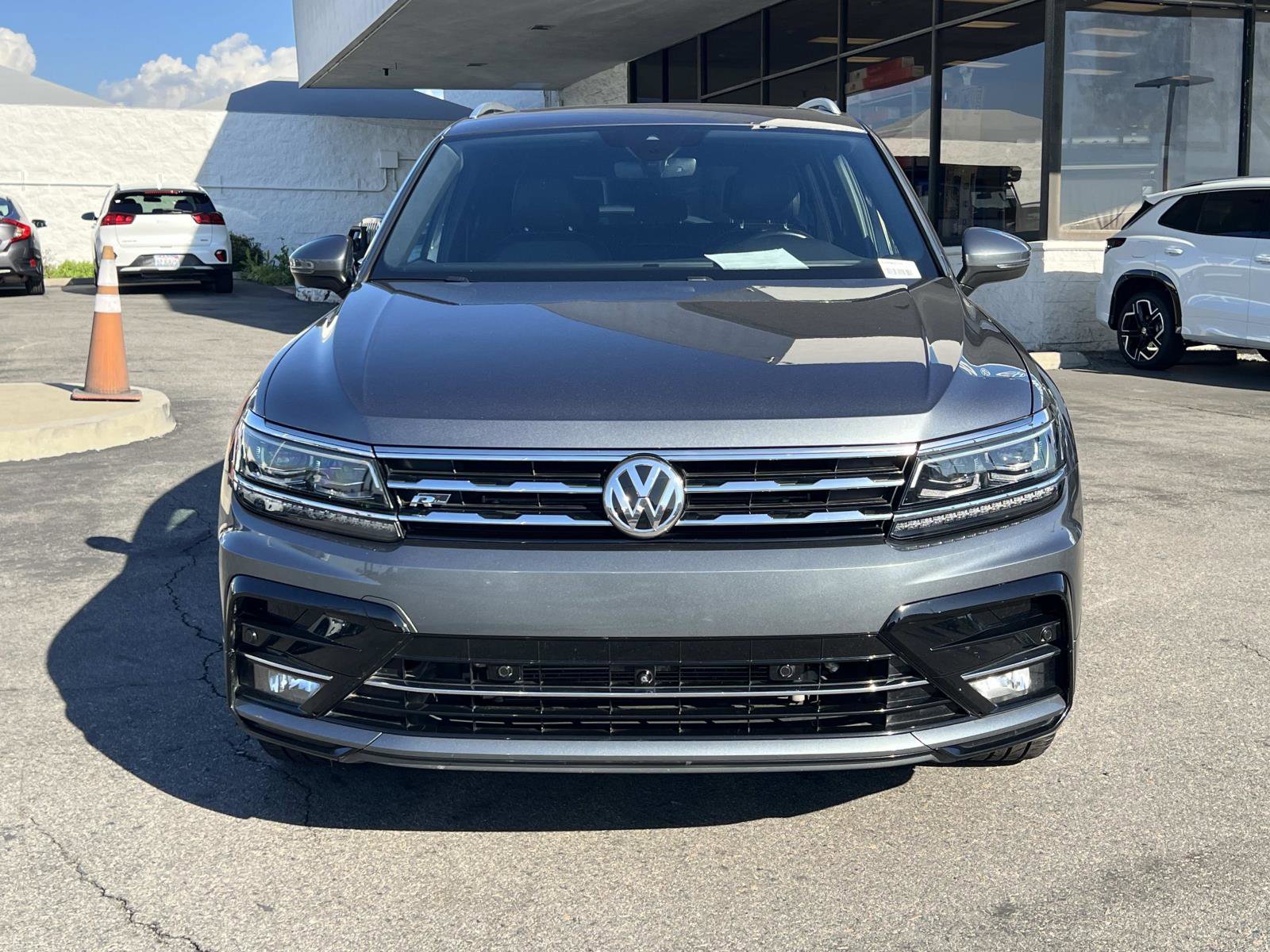 Used 2021 Volkswagen Tiguan SEL Premium R-Line image 4