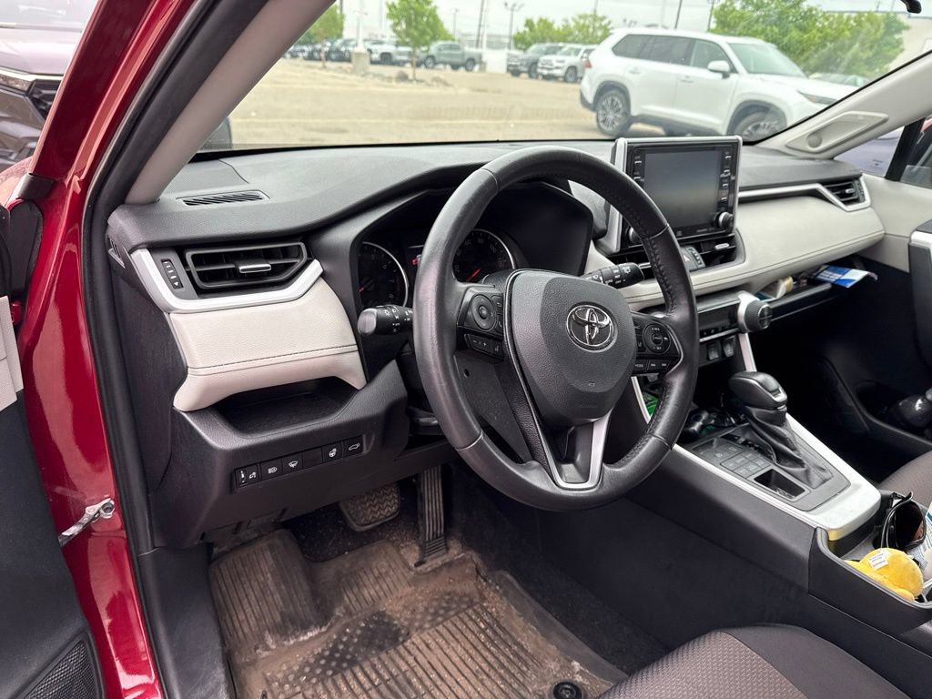 Used 2021 Toyota RAV4 XLE Premium AWD/4WD image 16