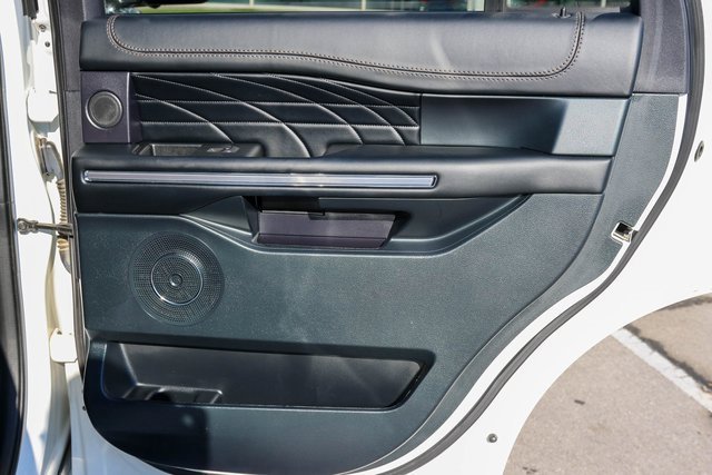 Used 2021 Ford Expedition Platinum image 23