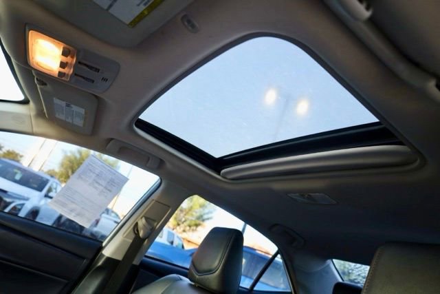 Used 2017 Toyota Corolla SE 50th Anniversary FWD image 6