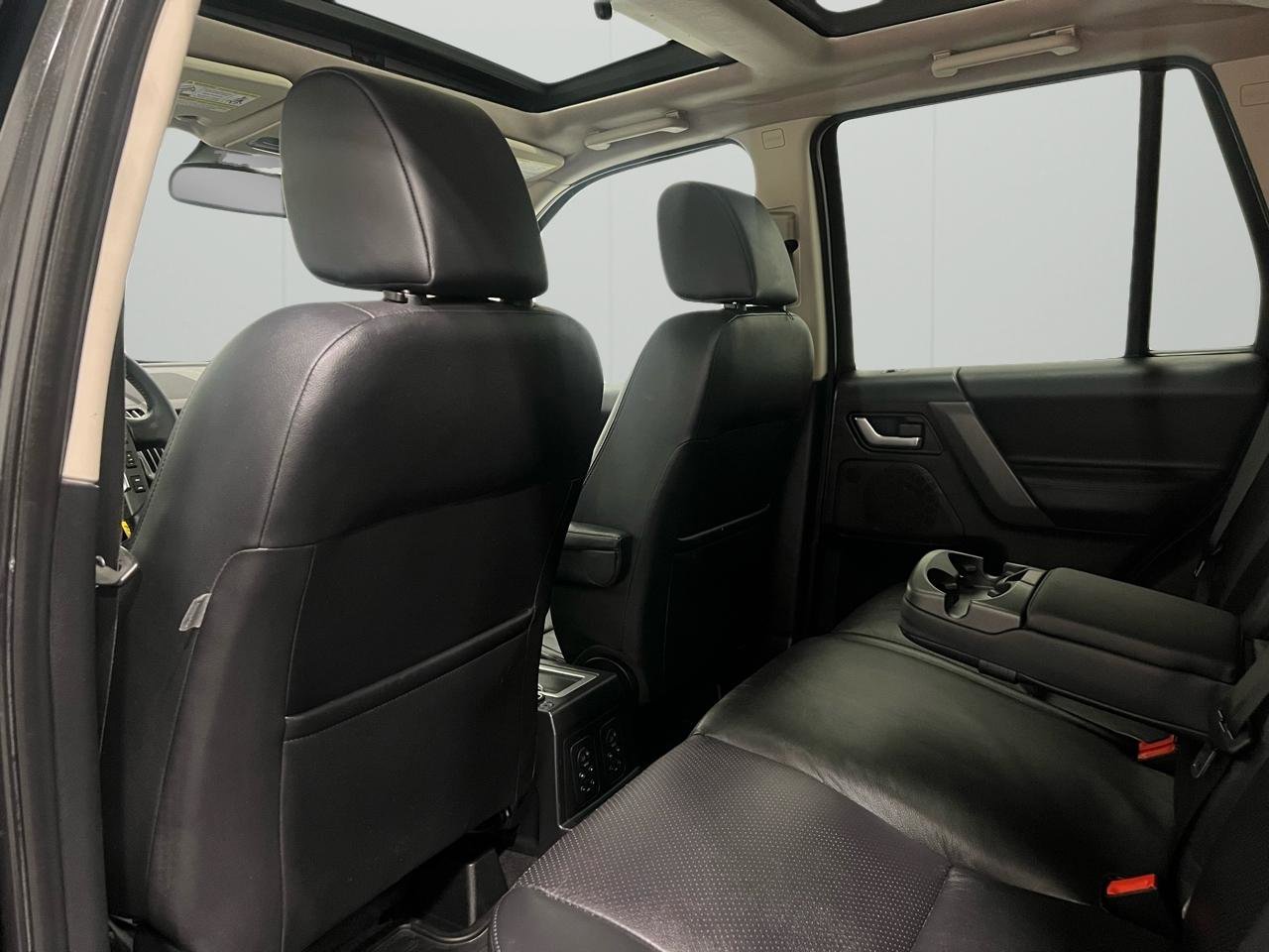 Used 2008 Land Rover LR2 HSE image 26