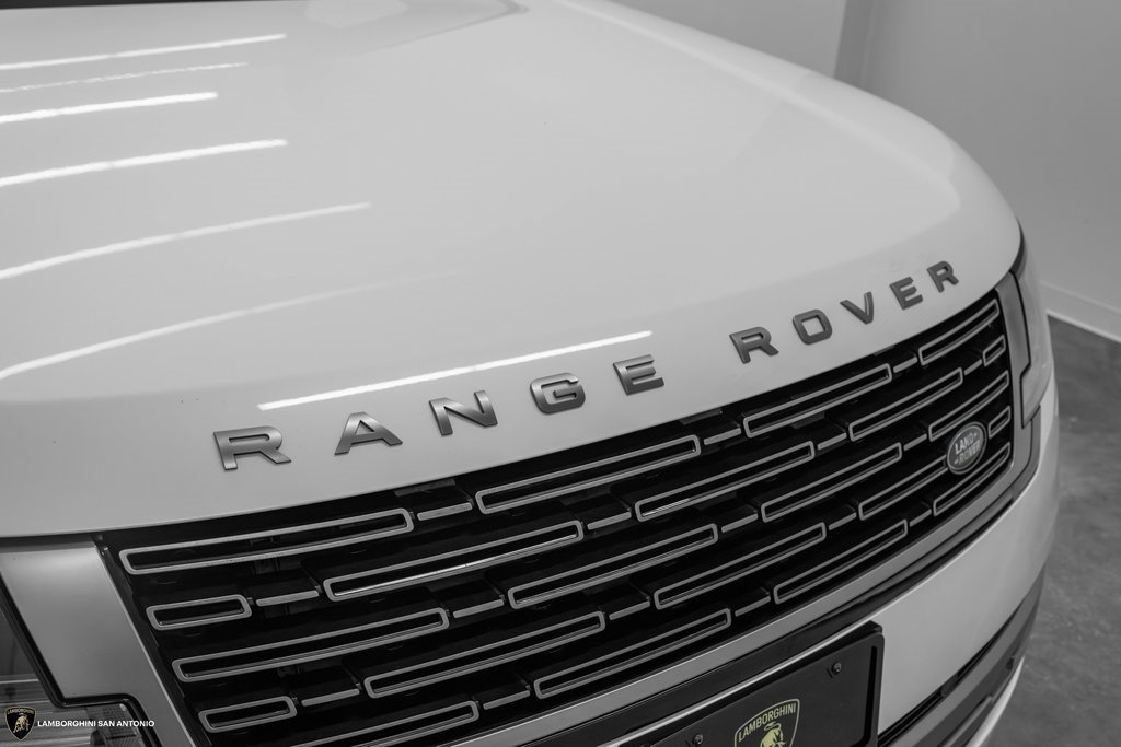 Used 2023 Land Rover Range Rover Long Wheelbase SE image 9