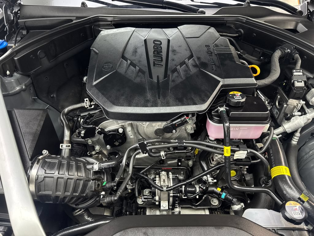Used 2025 Genesis G70 2.5T RWD image 76