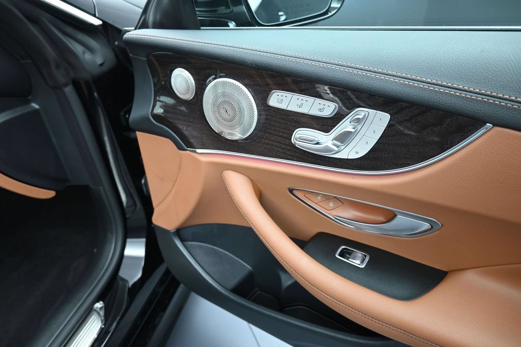 Used 2023 Mercedes-Benz E 450 4MATIC Cabriolet image 29