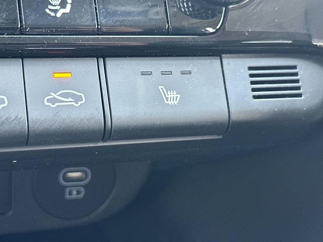 Used 2024 Hyundai Elantra SEL w/ Convenience Package image 32