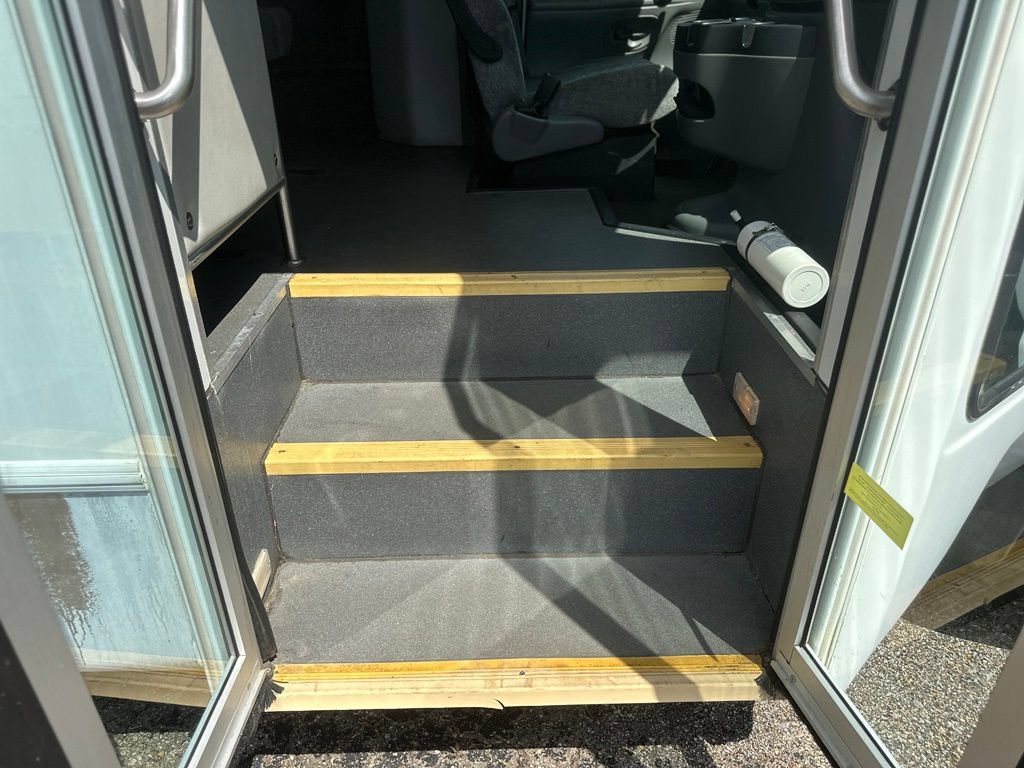 Used 2008 Ford E-350 and Econoline 350 Super Duty RWD image 14