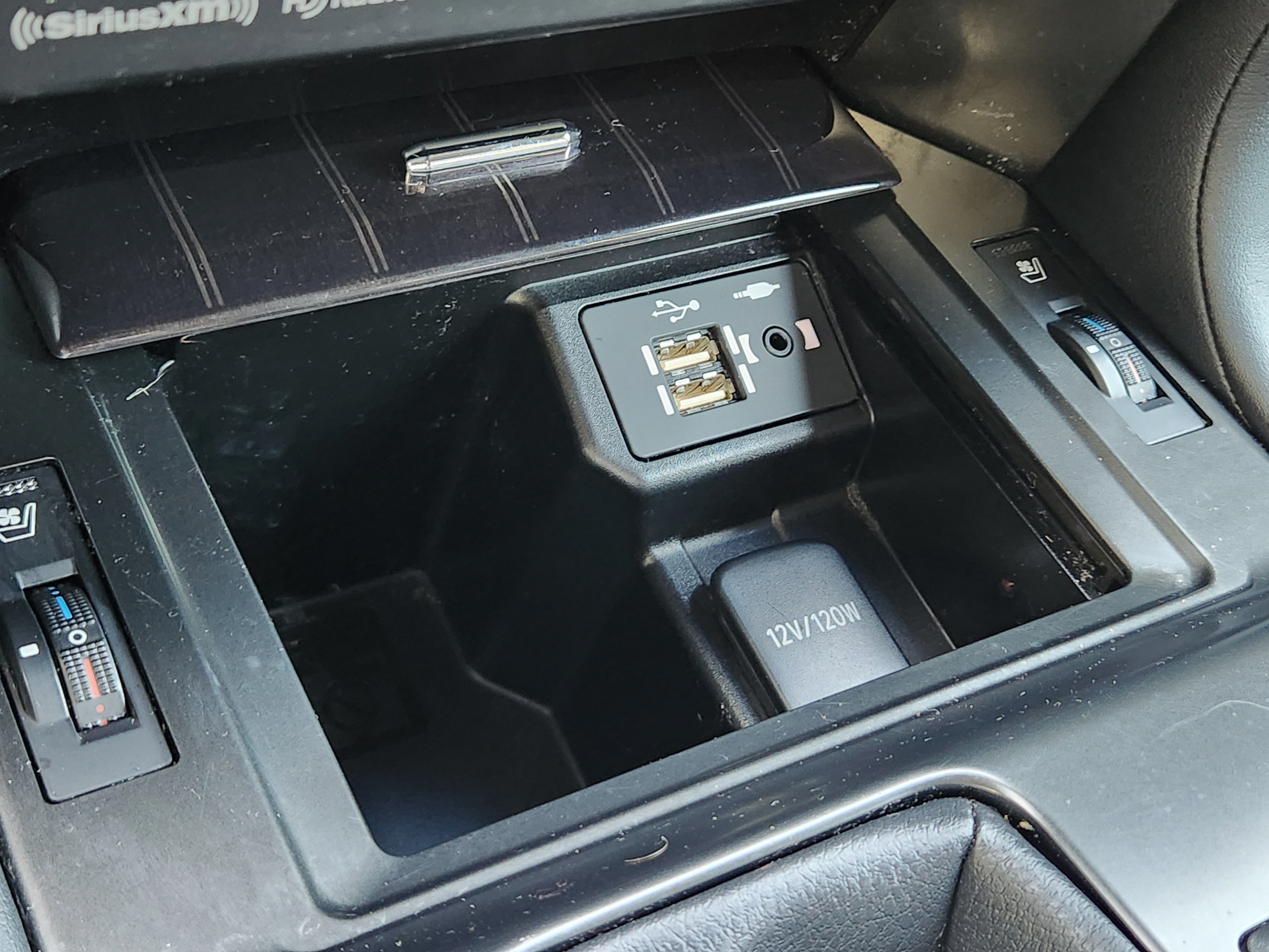 Certified 2022 Lexus GX 460 Premium w/ Accessory Package AWD/4WD image 15
