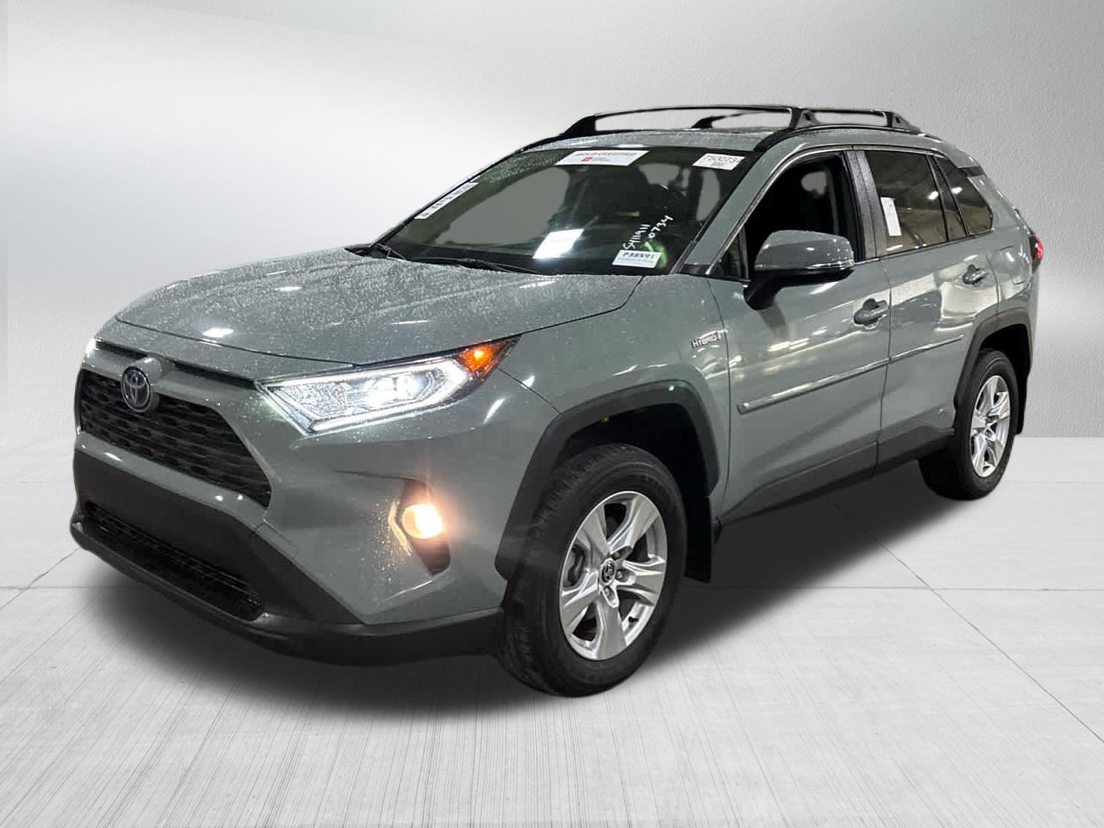 Certified 2021 Toyota RAV4 XLE w/ Convenience Package AWD/4WD image 3