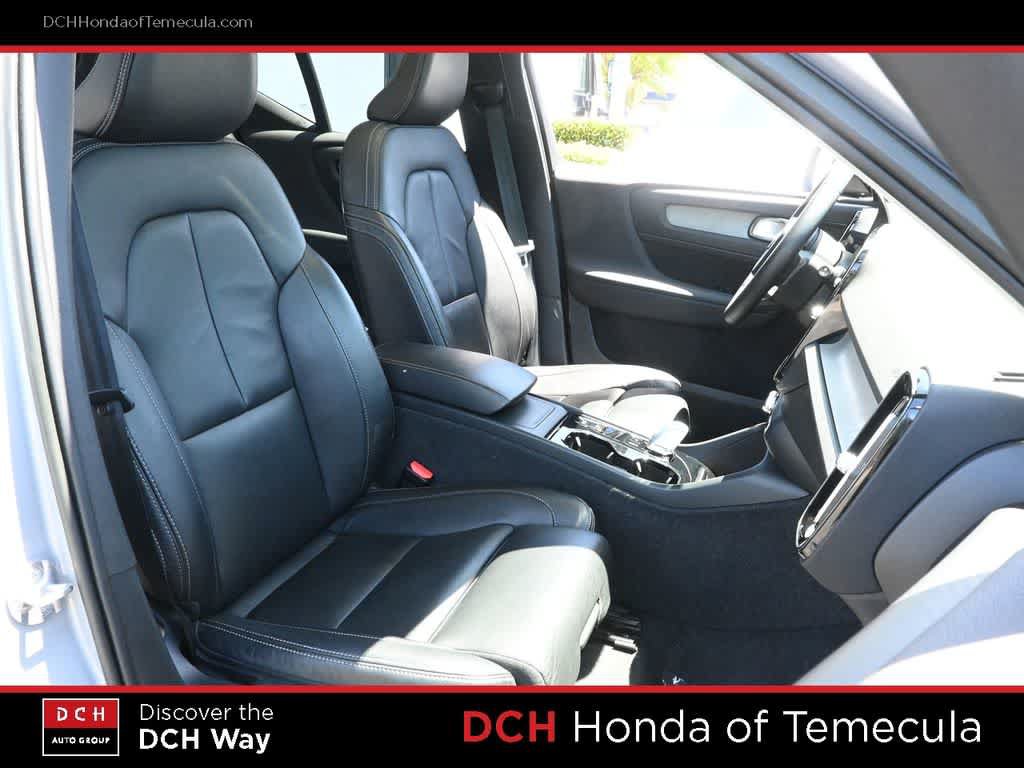 Used 2023 Volvo XC40 B5 Ultimate w/ Protection Package Premier AWD/4WD image 31
