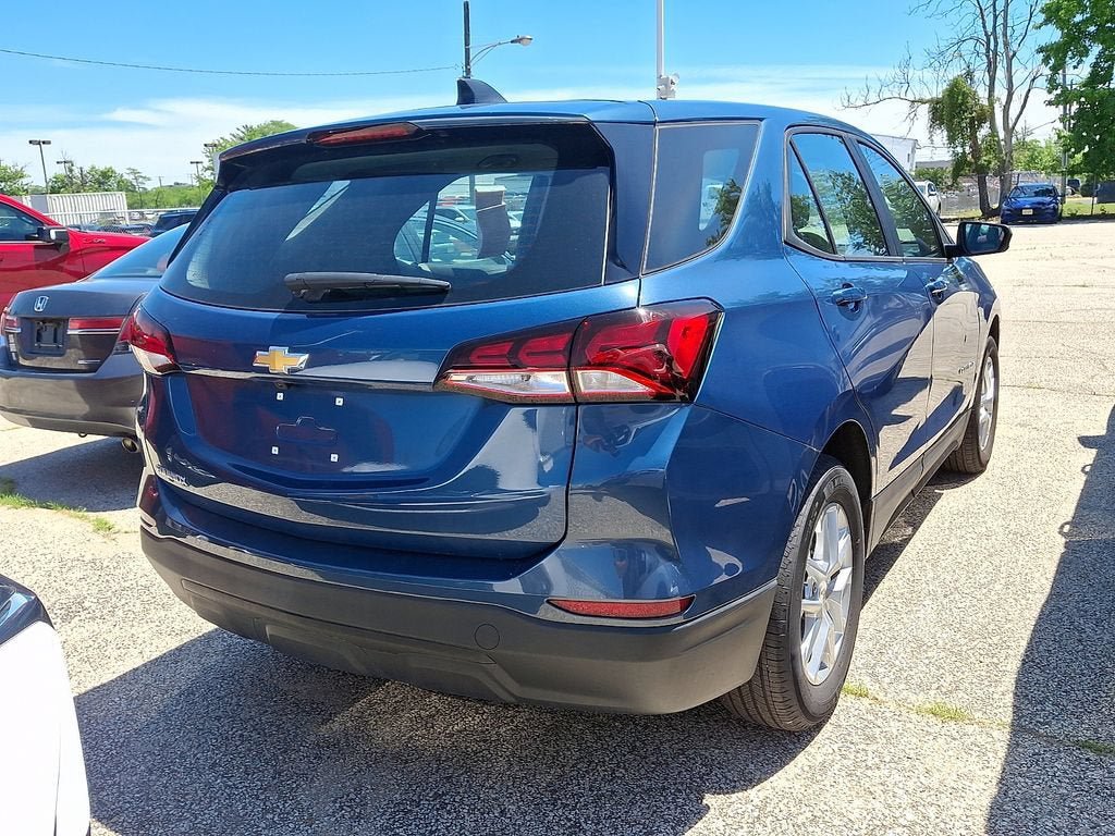 Certified 2024 Chevrolet Equinox LS FWD image 9