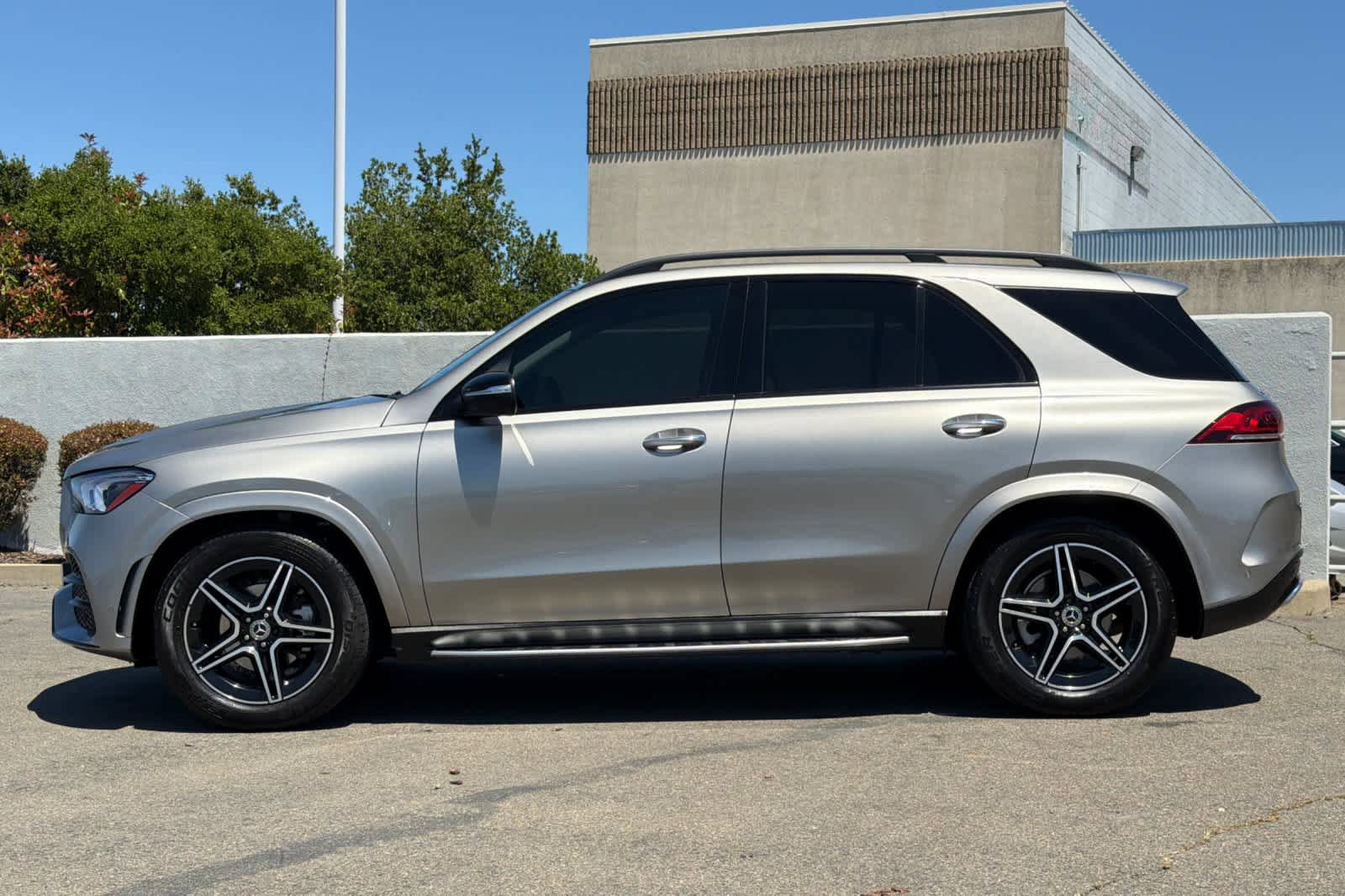 Used 2022 Mercedes-Benz GLE 350 4MATIC image 9