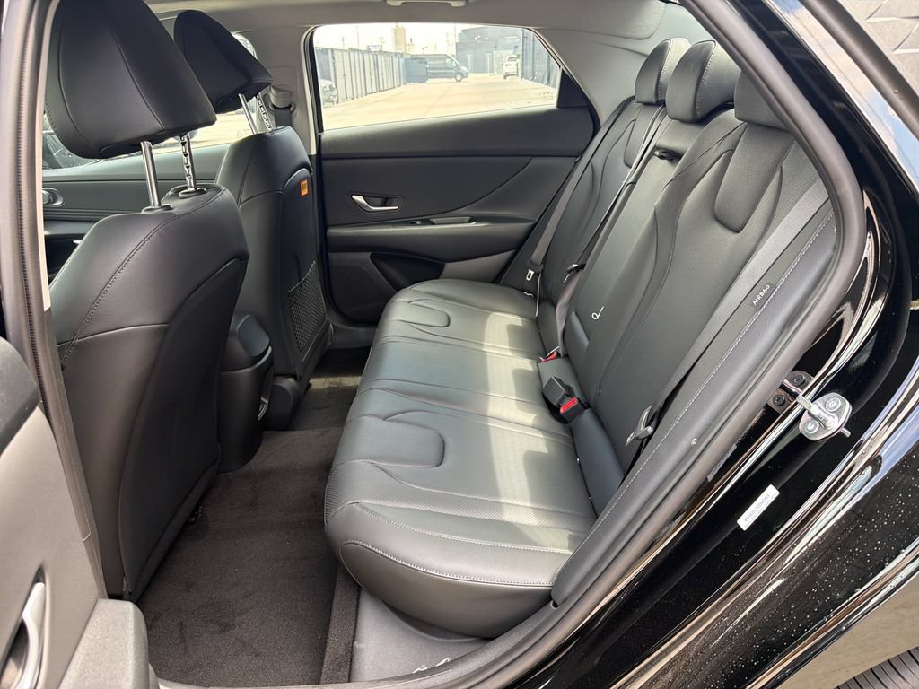 New 2026 Hyundai Elantra Limited FWD image 25
