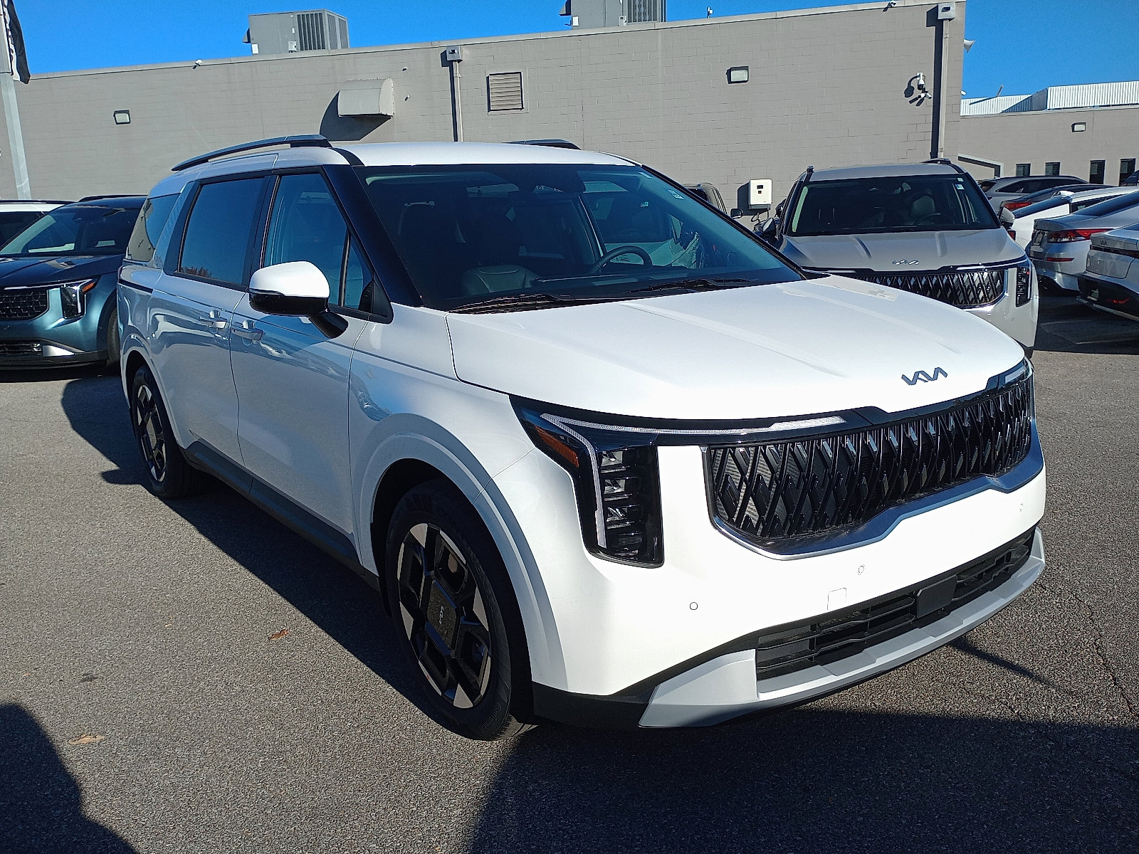 New 2026 Kia Carnival EX