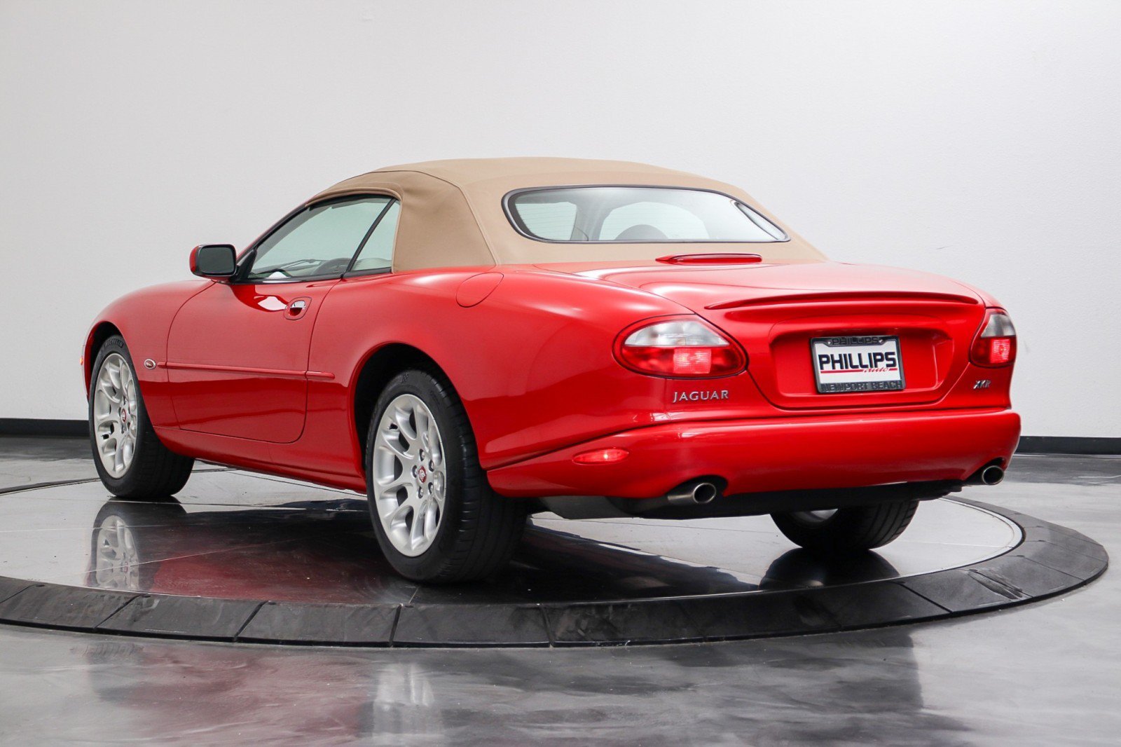 Used 2000 Jaguar XK8 Convertible RWD image 11