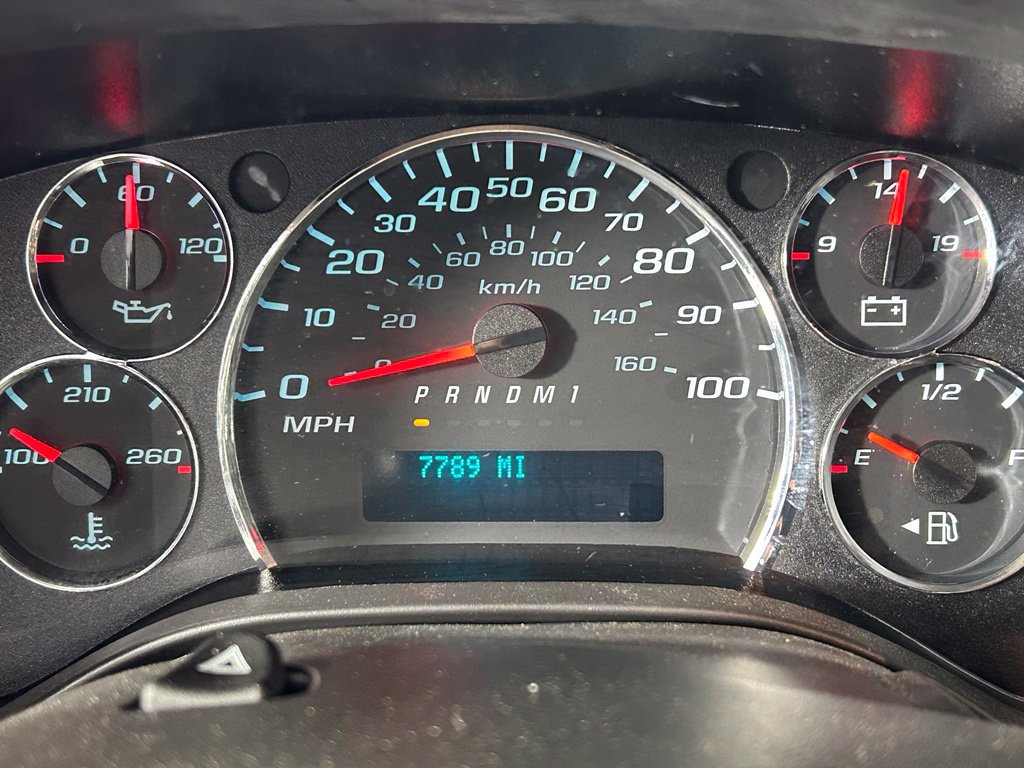Used 2025 Chevrolet Express 2500 w/ Driver Convenience Package RWD image 19