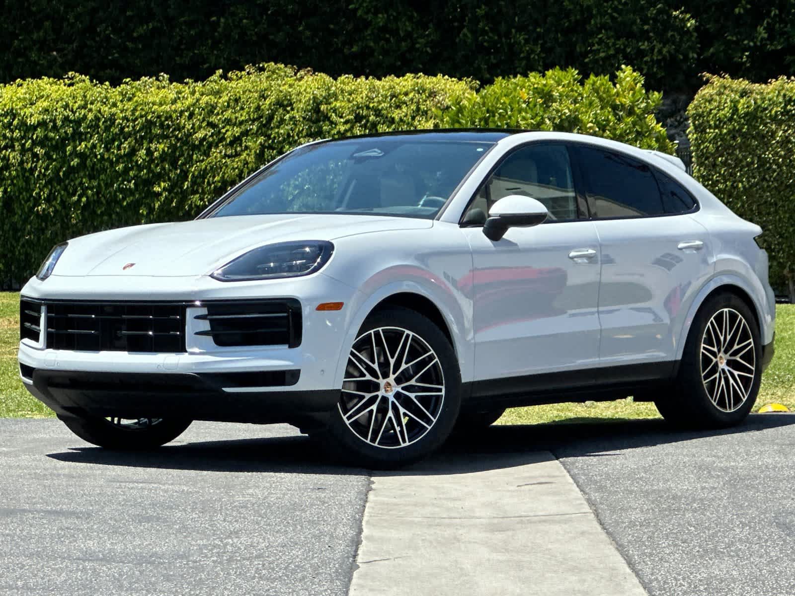 New 2026 Porsche Cayenne Coupe AWD/4WD image 1