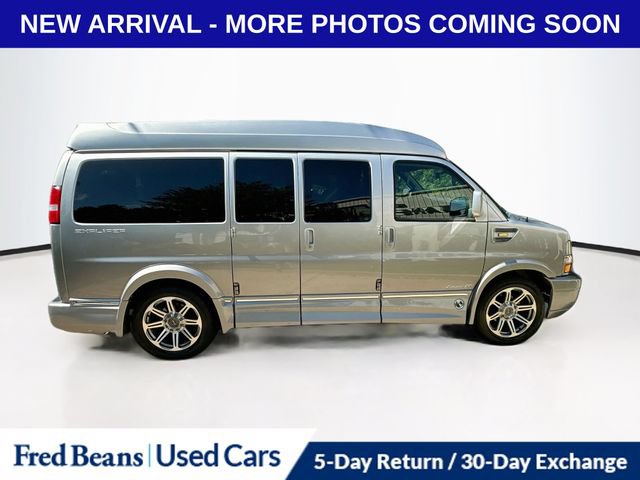 Used 2018 Chevrolet Express 2500 w/ Enhanced Convenience Package RWD image 10