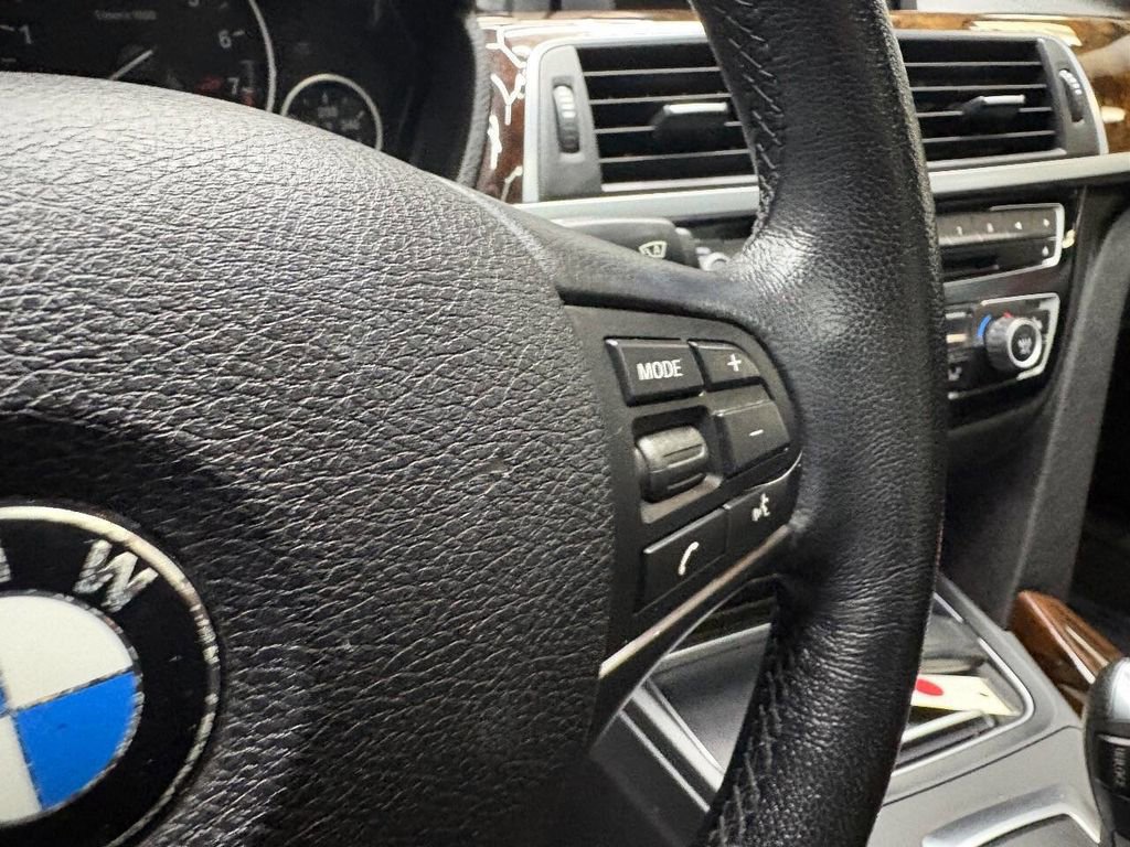 Used 2016 BMW 320i xDrive Sedan image 30