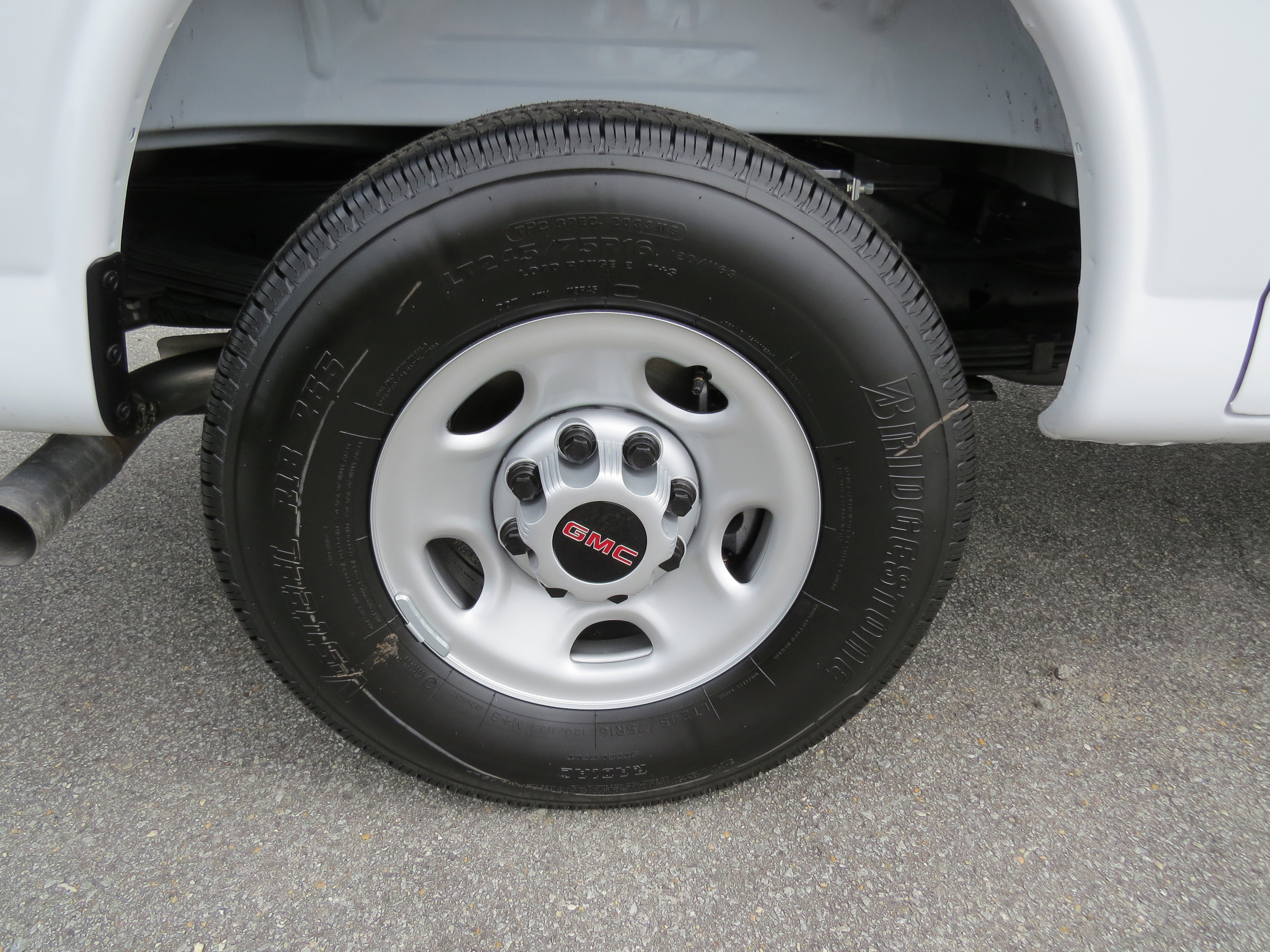 Used 2025 GMC Savana 3500 Work Van 3D Cargo Van w/ Driver Convenience Package image 10