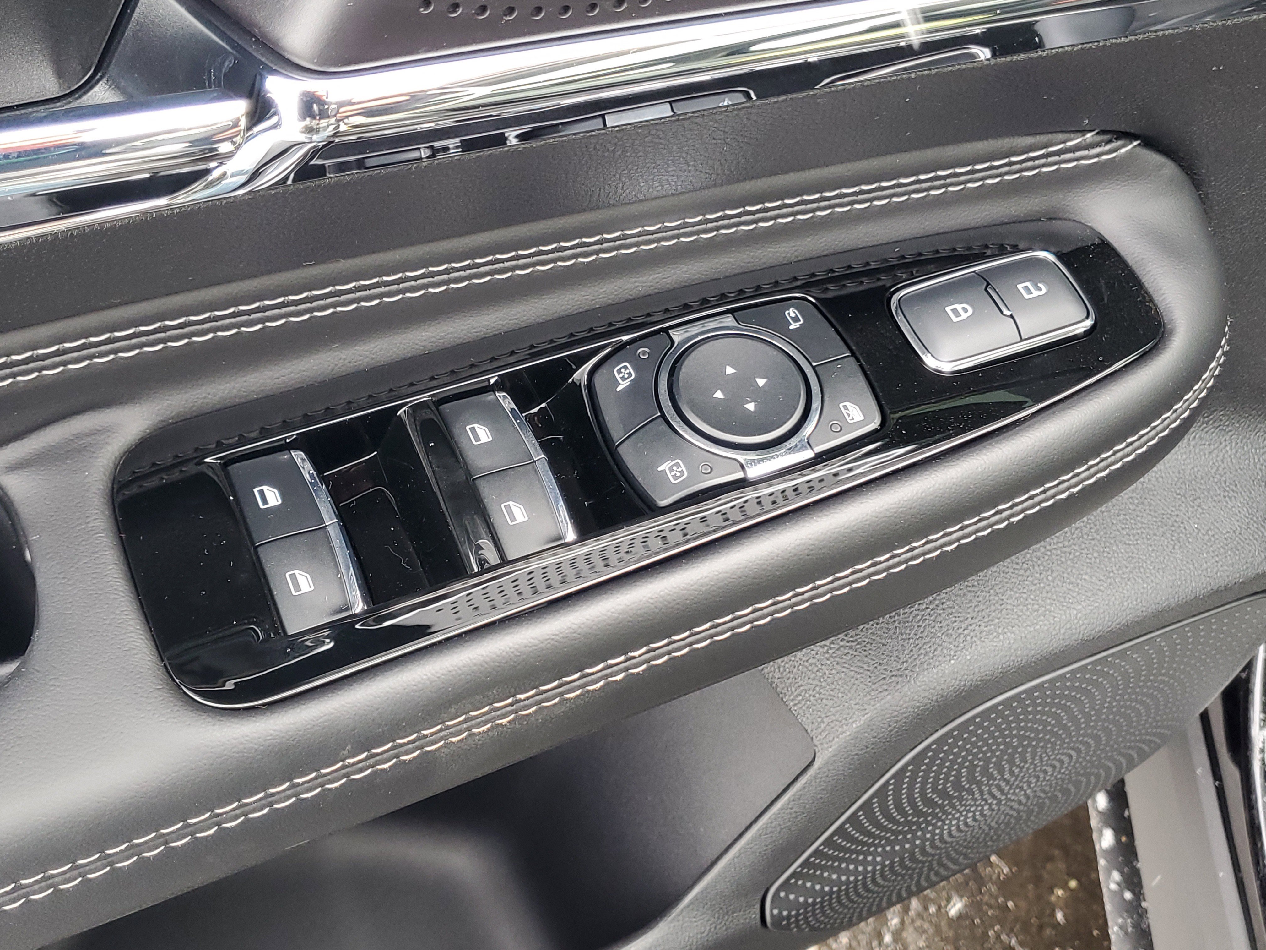 New 2026 Lincoln Corsair Premiere image 10