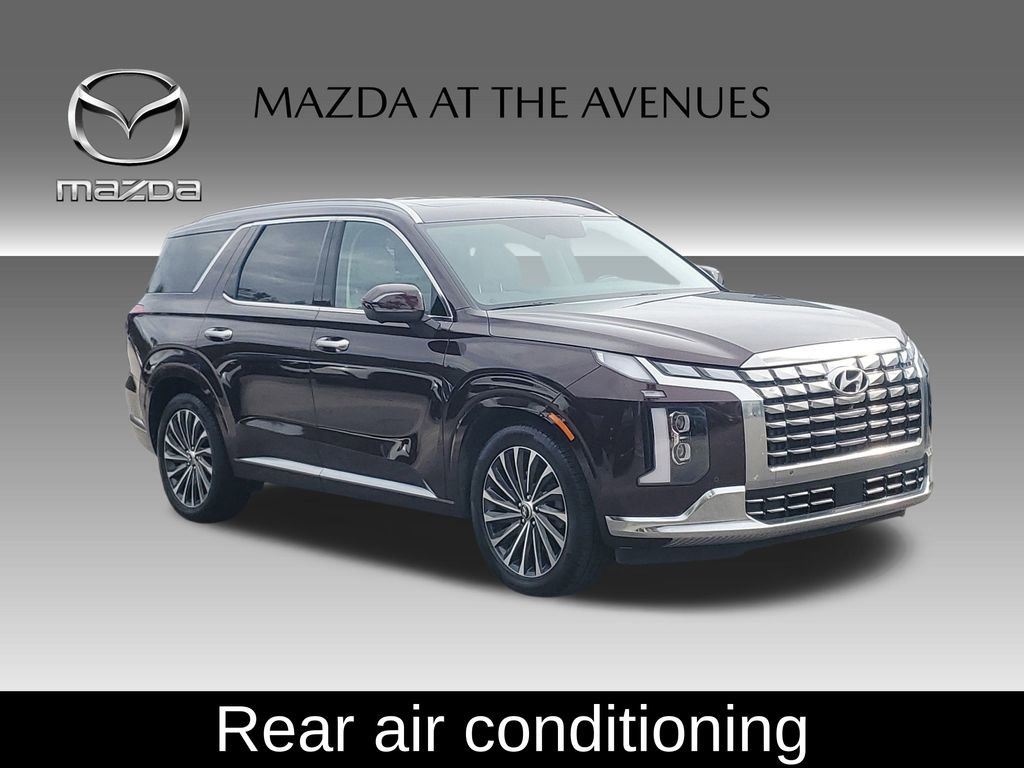 Used 2023 Hyundai Palisade Calligraphy image 3
