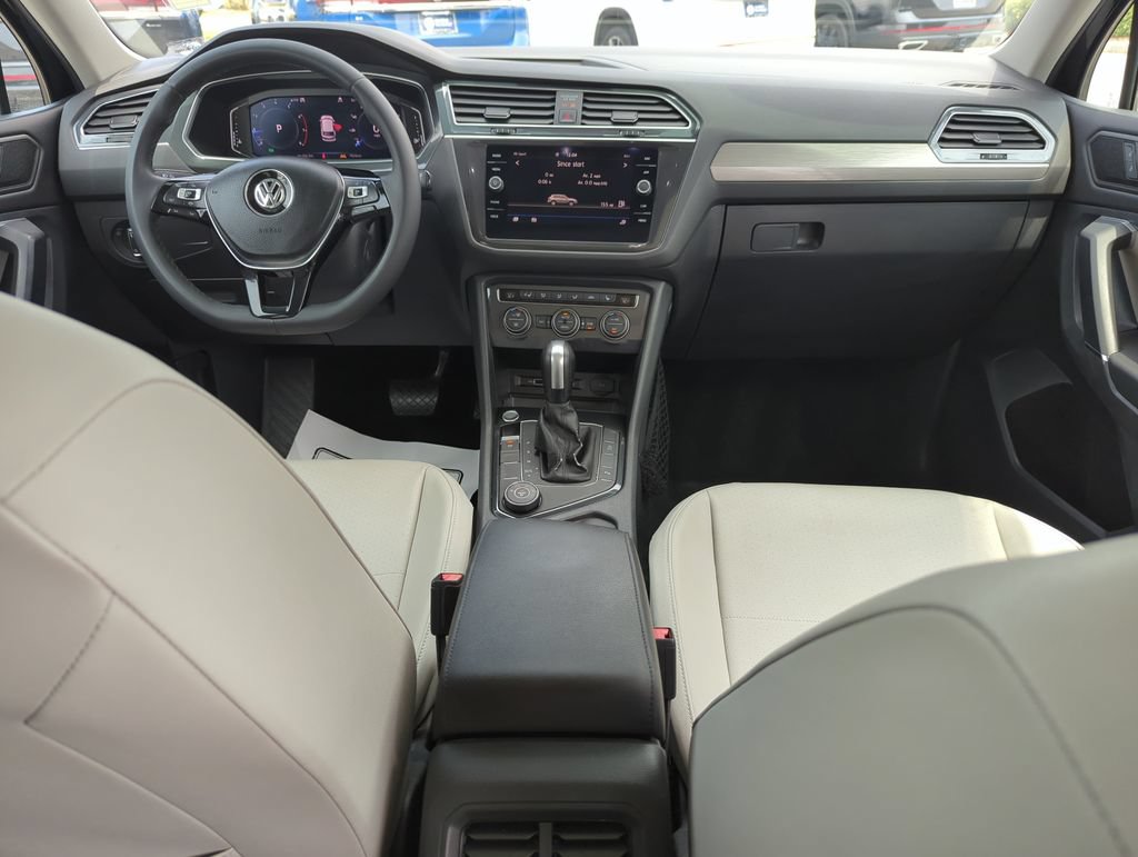 Used 2020 Volkswagen Tiguan SEL AWD/4WD image 25