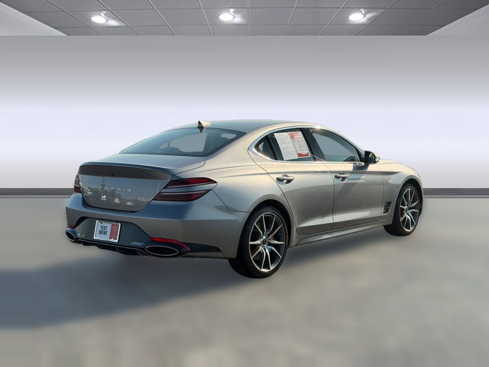 Used 2025 Genesis G70 2.5T image 9
