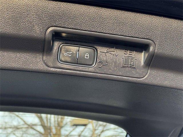 Used 2022 Ford Explorer ST-Line image 9