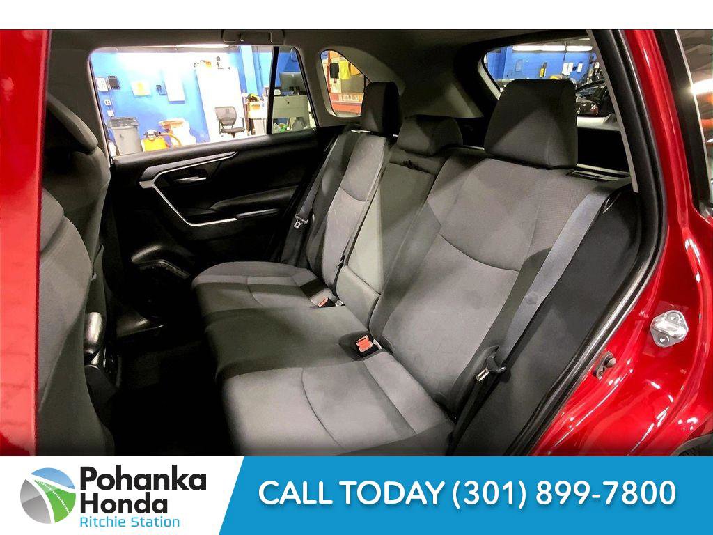 Used 2025 Toyota RAV4 XLE image 19