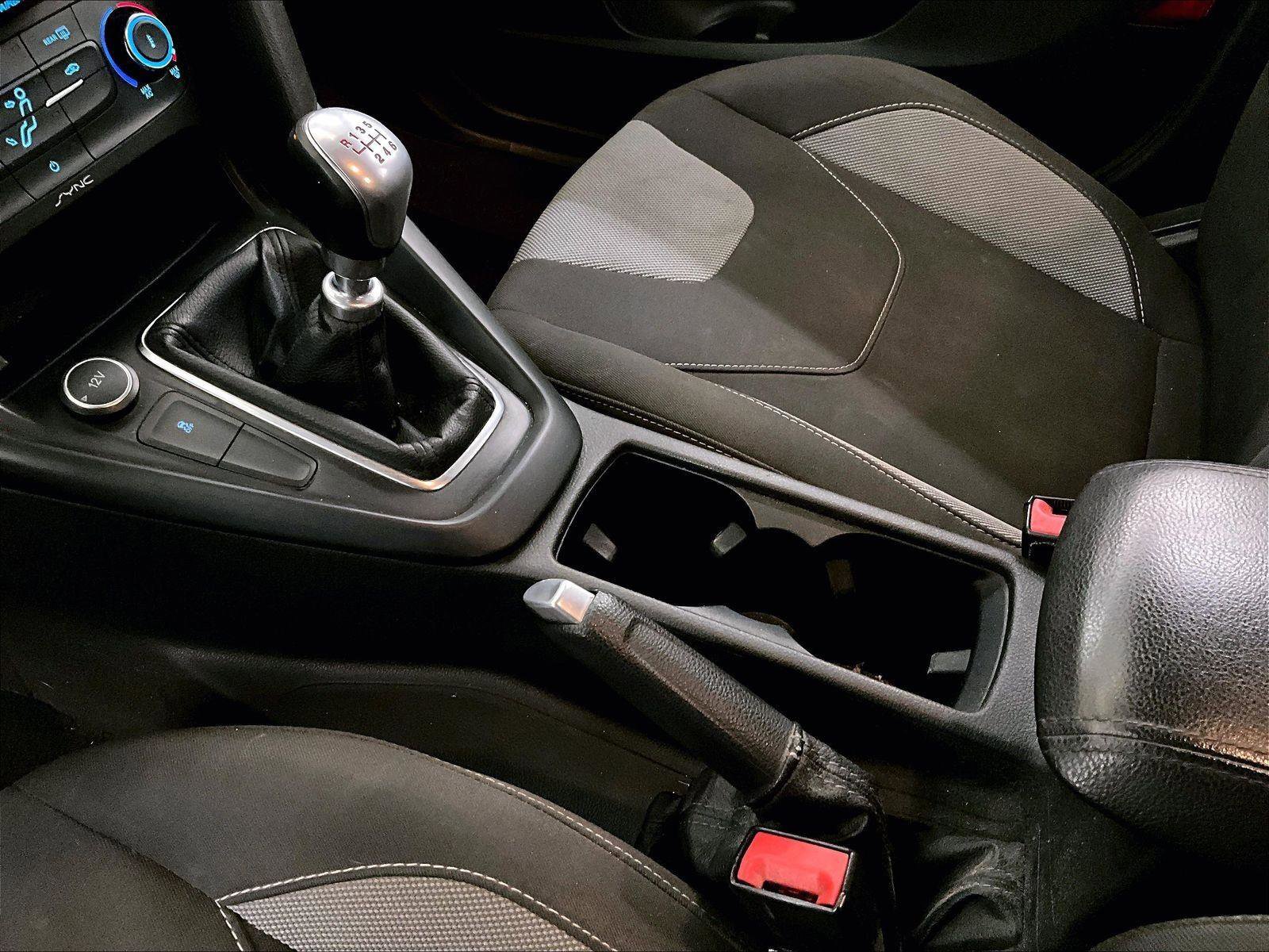 Used 2017 Ford Focus ST image 16