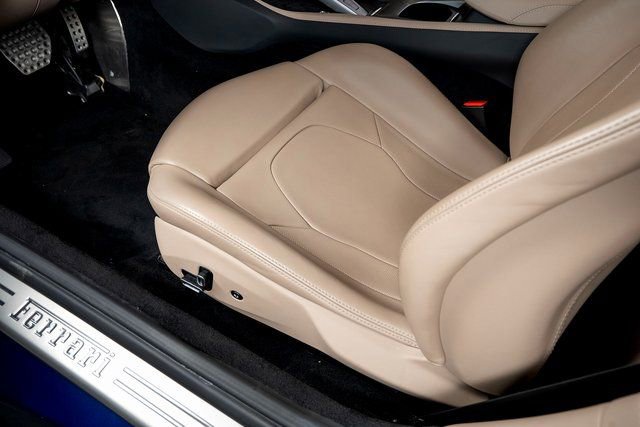 Certified 2019 Ferrari Portofino image 23