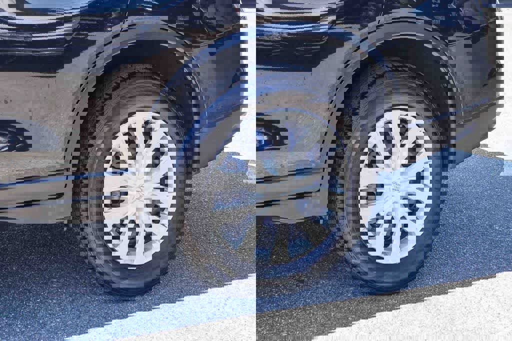 Used 2016 Nissan Rogue S image 10