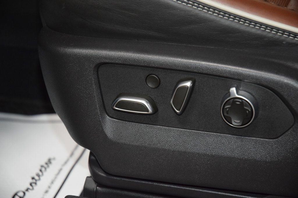 Used 2024 GMC Sierra 3500 Denali Ultimate image 44