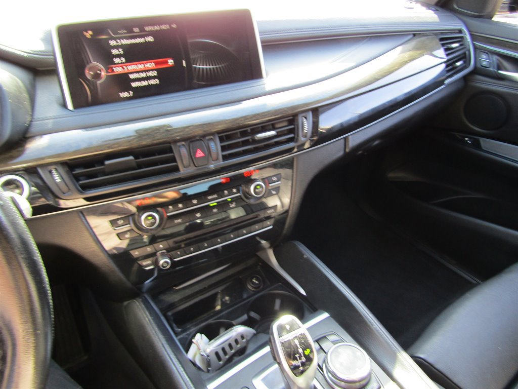 Used 2016 BMW X6 xDrive35i image 11