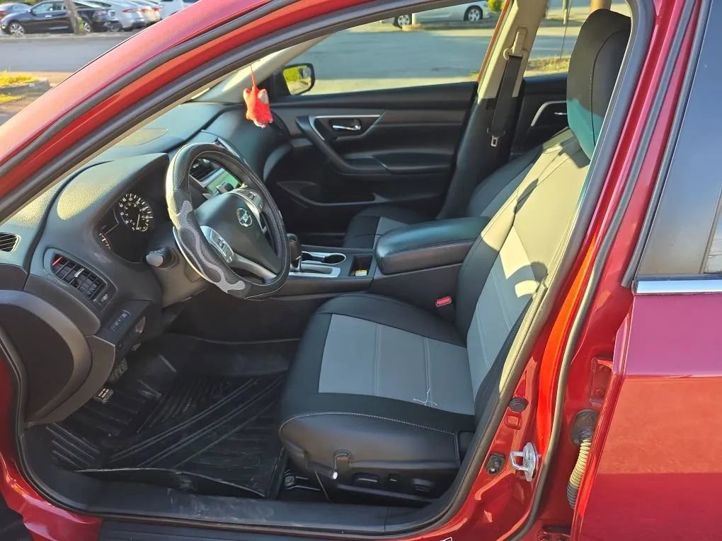 Used 2016 Nissan Altima 2.5 SR image 2
