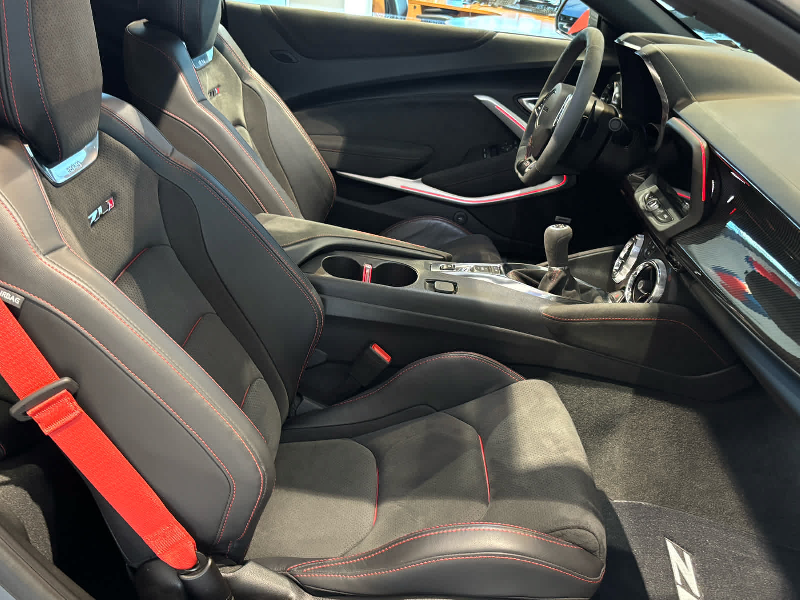 Certified 2022 Chevrolet Camaro ZL1 RWD image 29