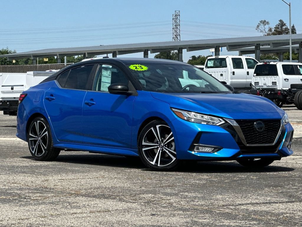 Used 2023 Nissan Sentra SR FWD image 1
