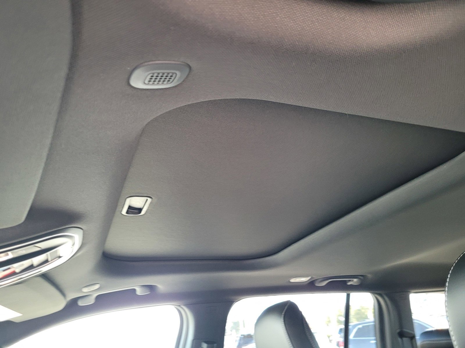 New 2025 Jeep Grand Cherokee Altitude image 14