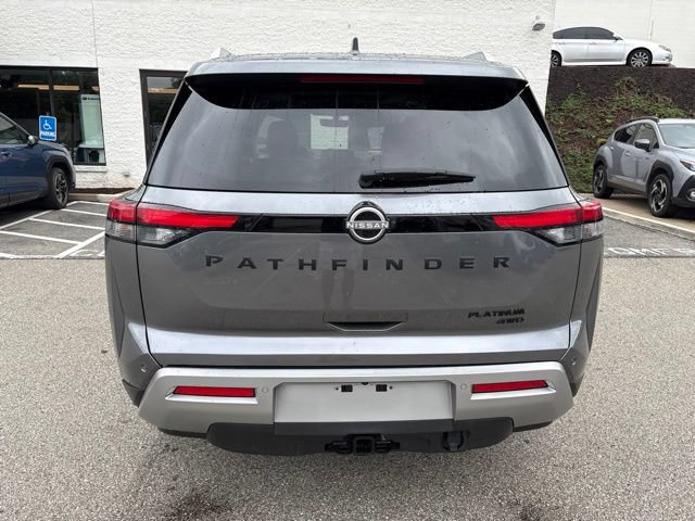 Certified 2024 Nissan Pathfinder Platinum w/ Black Appearance Package AWD/4WD image 4
