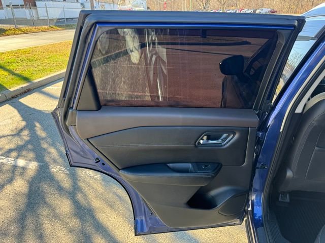 Used 2022 Nissan Rogue SL FWD image 17