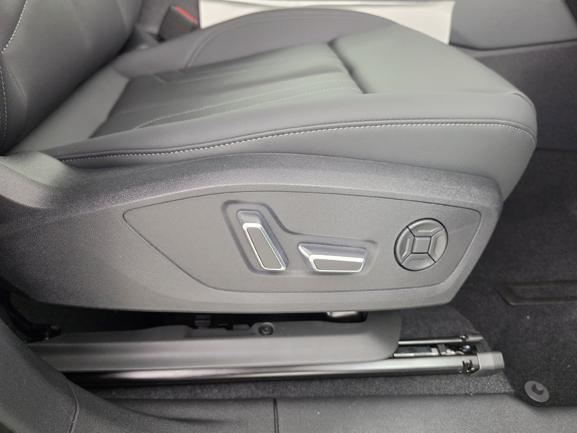 New 2026 Audi Q3 quattro 2.0T AWD/4WD image 37